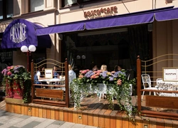 Новое меню и летняя веранда: что ждет гостей Bosco Cafe в ГУМе и Петровском Пассаже