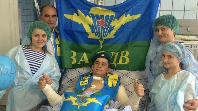 Индира регулярно навещала Рустама в больнице | Источник: Рустам Набиев / Instagram (экстремистская организация, деятельность запрещена на территории РФ)