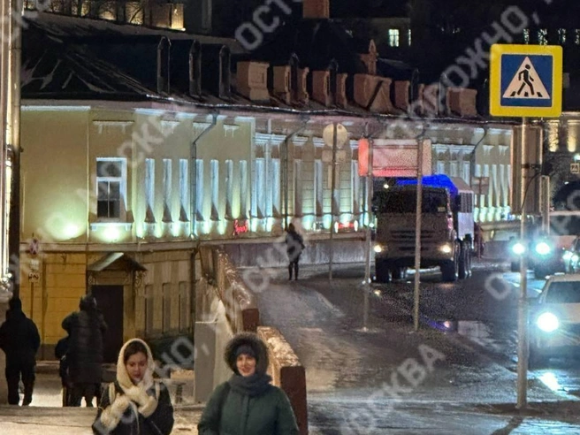 В Москве силовики нагрянули на вечеринку в честь 10-летия альманаха moloko plus | Источник: Осторожно, Москва / T.me