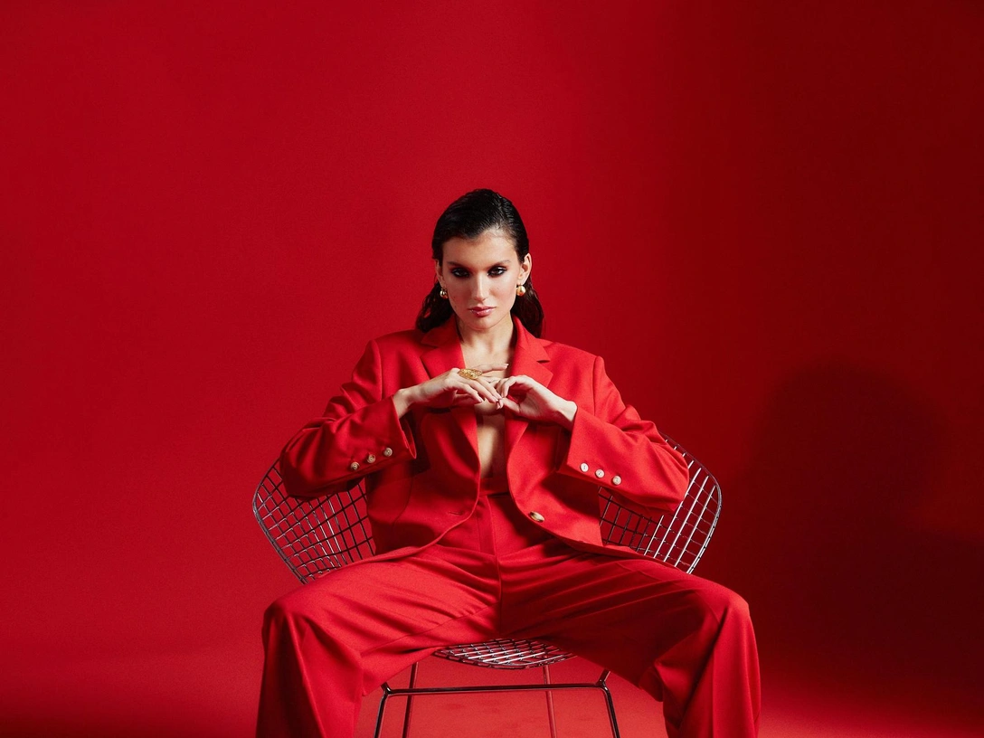 Интеллектуальная мода: как выглядеть эффектно и женственно в городе — показывает Belevtseva | marieclaire.ru