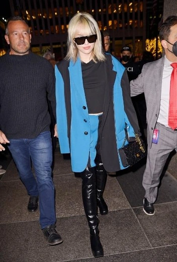 Майли Сайрус в Нью-Йорке | marieclaire.ru