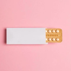 Опасное сочетание: что будет, если одновременно принять противозачаточные и обезболивающие