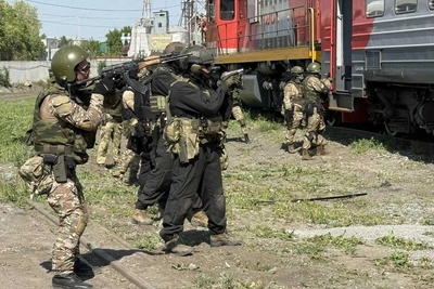 Силовики провели масштабные учения на вокзале в Кургане