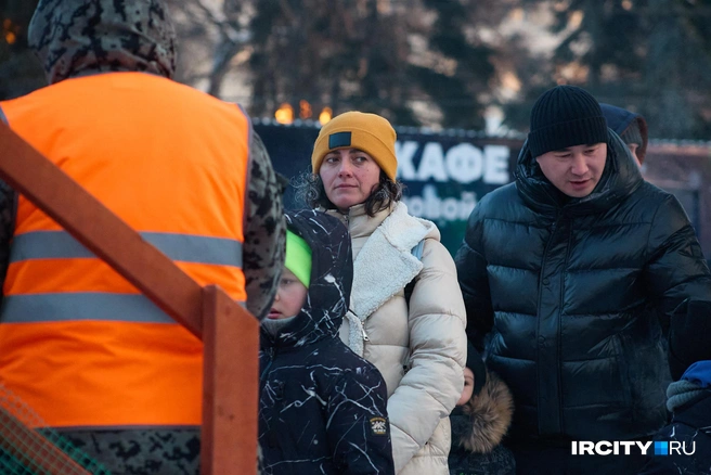 За неполный час я успела прокатиться только три раза, а потом замерзла и больше не смогла стоять в очереди | Источник: Даниил Конин / «ИрСити»