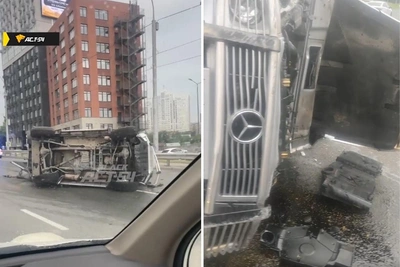Mercedes-Benz перевернулся на Ипподромской: водитель и пассажир скрылись