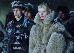 Қазақстандық модель Эрик Ильин Куршавельдегі Moncler көрсетіліміне қатысты