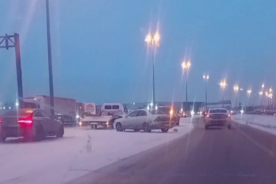 Два ДТП на КАД создали огромную пробку