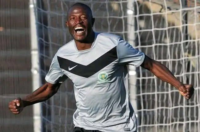 Карьеру нападающий завершил в 2018 году | Источник: социальные сети Исо Каньенды