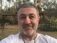 Сестра Хачатуряна, которого признали виновным в насилии над дочками, грозится: «Его обвинили, чтобы уйти от наказания»