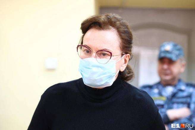 Лариса Контеева отказалась общаться с журналистами в суде | Источник: Владислав Лоншаков / E1.RU