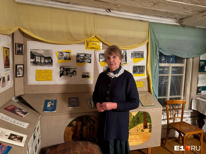 Нина Ивановна уже 21 год руководит музеем | Источник: Елена Панкратьева / E1.RU