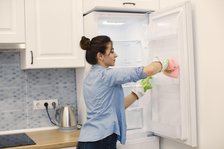 Тот самый секрет: как избавиться от неприятного запаха в холодильнике, чтобы не покупать новый