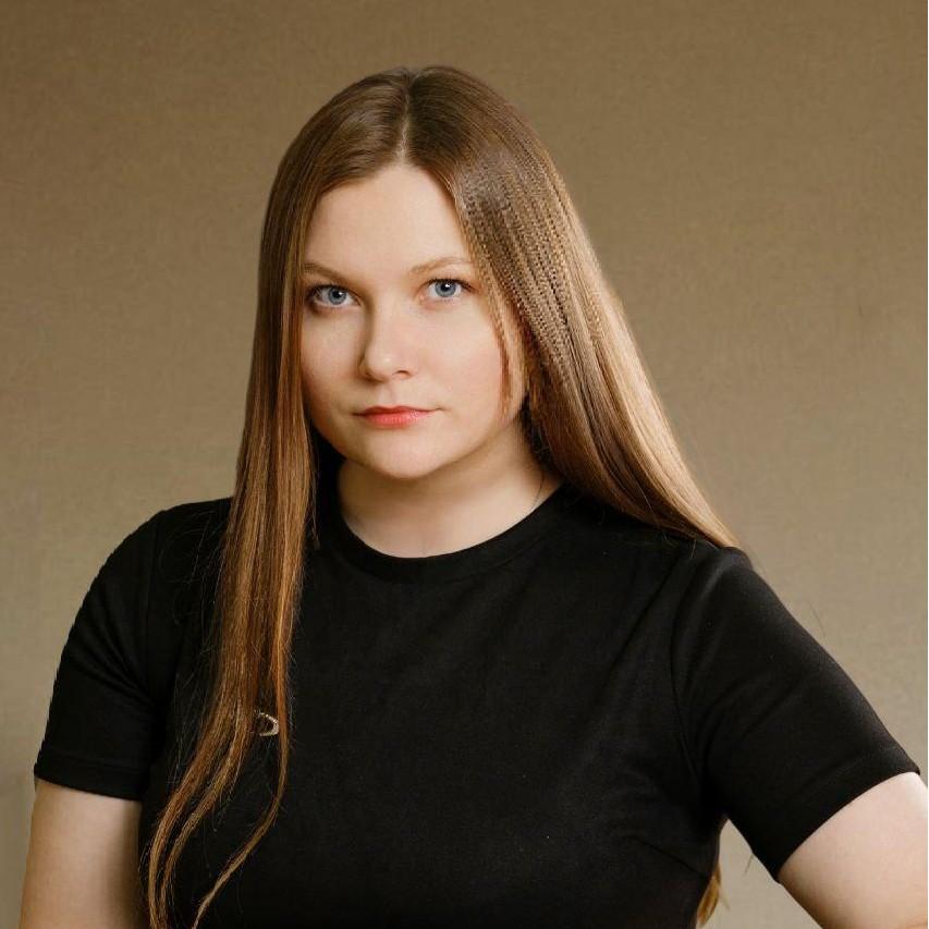 <p>Елена Виноградова</p>