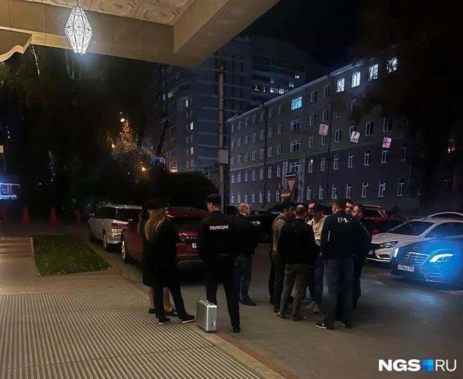 Стрельба в ресторане отеля на первом этаже прогремела около 8 часов вечера | Источник: Анна Скок / NGS.ru