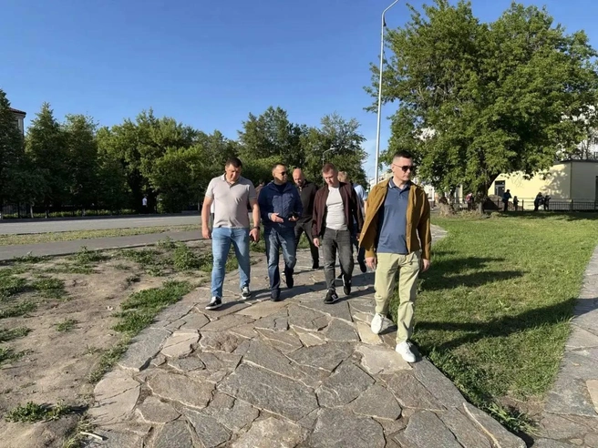 Вадим Шумков осмотрел также территорию рядом с ЦПКиО | Источник: t.me/silavpravdevshumkov
