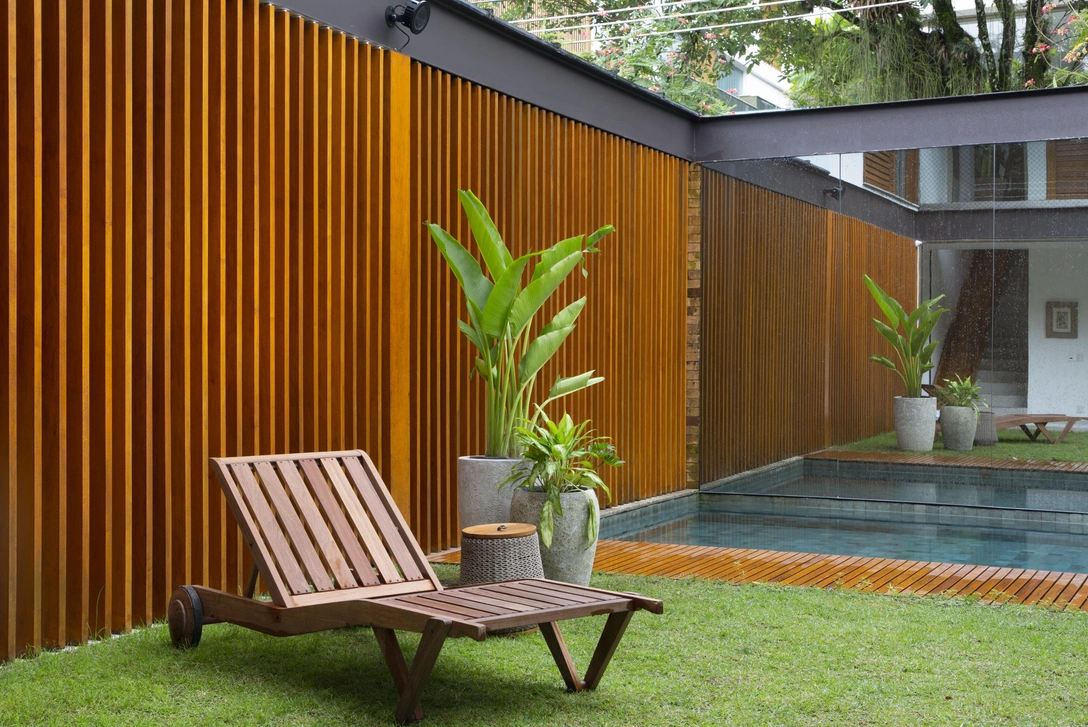 Дом в Рио-де-Жанейро с горкой на лестнице | Источник: Жулиано Колодети