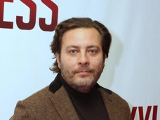 «Безмозглые люди купят у него курс отцовства»: Минаев в ужасе от Косенко, кинувшего в сугроб младенца