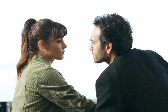 Поклонники сериала всё еще надеются на продолжение | Источник: кадр из сериала «Азизе», реж. Волкан Коджатюрк, 2019 год