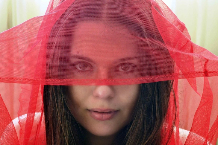 Не игнорируйте мушки: офтальмологи рассказали, как вовремя распознать угрозу для зрения | Источник: iStock.com/Gonzalejandro