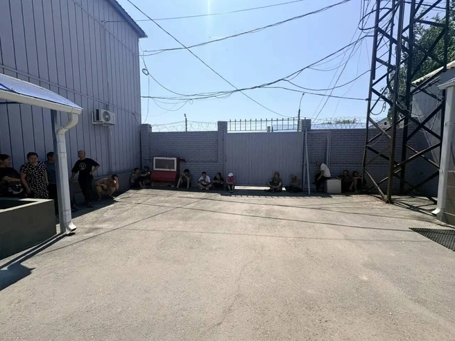 В полицию для проверки доставили 56 человек | Источник: читатели V1.RU