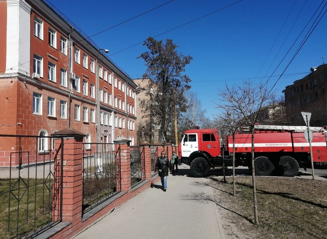 В гимназии №2 сработала пожарная тревога | ya62.ru