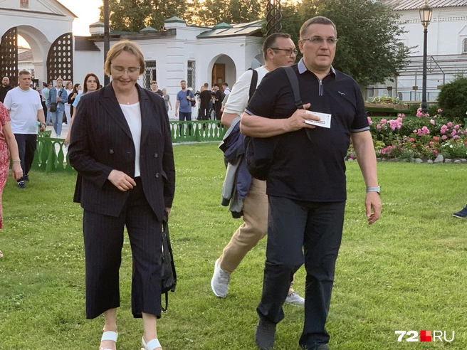 Ставку на черное сделала и Оксана Величко, депутат облдумы. Да, именно она раньше возглавляла «Тюменский бройлер» | Источник: Полина Перепелица / 72.RU