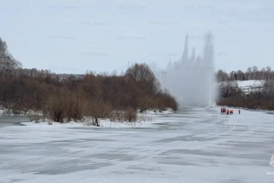 На реке Ине в Новосибирской области подорвали лед