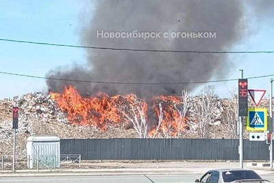 Пожар на мусорном полигоне возле Гусинобродского шоссе
