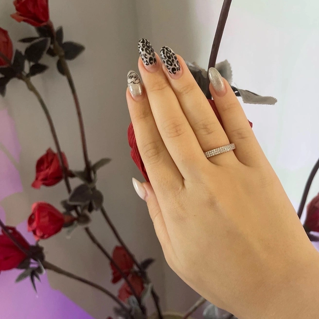 Девушка не ожидала, что Владимир сделает ей предложение | Источник: из личного архива Алены Бернгард