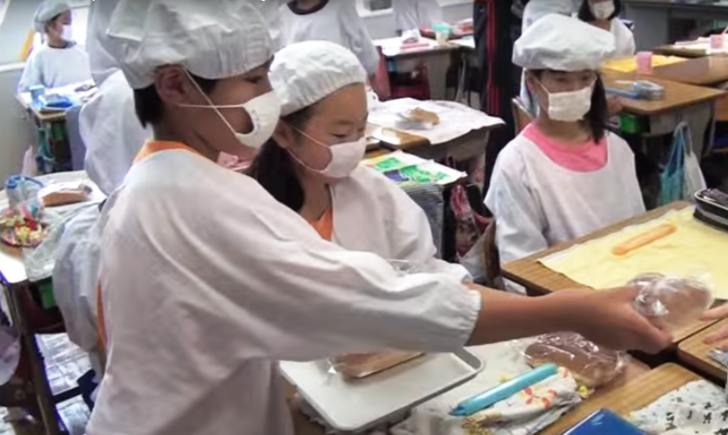 Почему питание в японских школах русские мамы сочли бы за издевательство