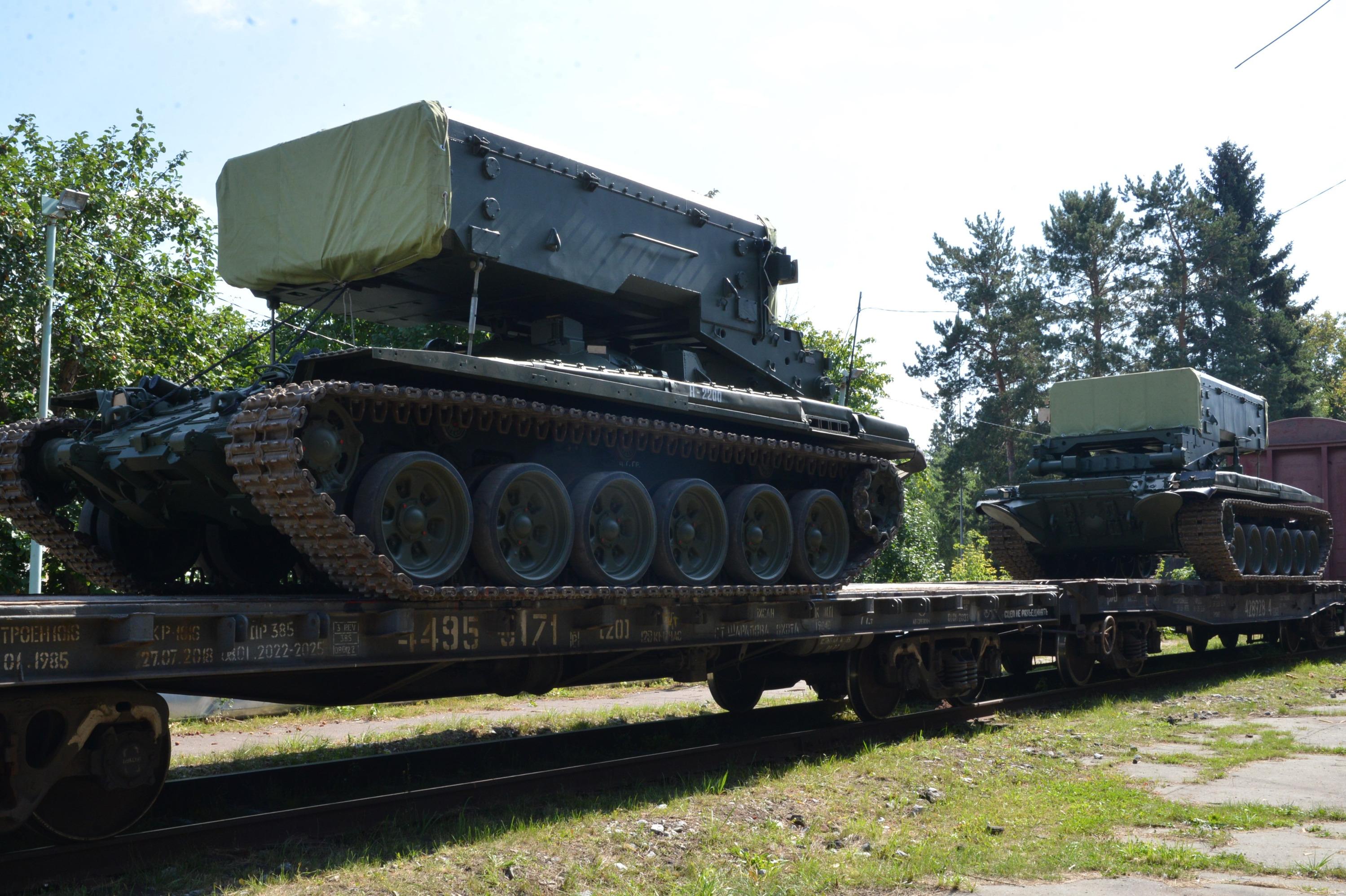 Тос военное. ТОС-1а Солнцепек. Тяжёлая огнемётная система ТОС-1а Солнцепек. Танк ТОС 1. Буратино ТОС-1а Солнцепек.