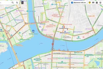 В центре Петербурга выросли пробки из-за перекрытия мостов