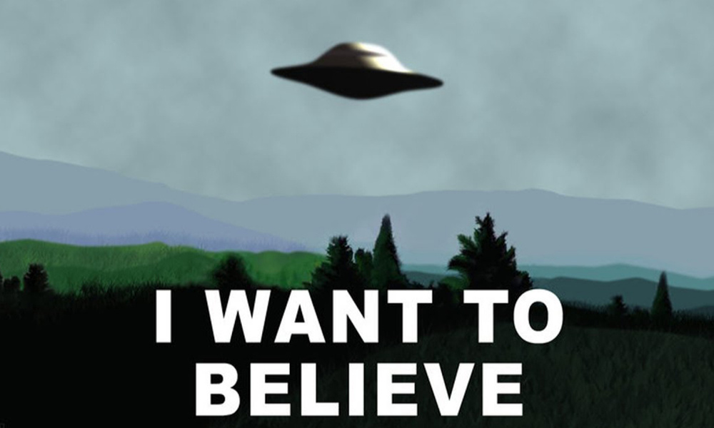 Хочу верить. Плакат секретные материалы i want to believe. I want to believe Постер Малдера. X files Постер i want to believe. Секретные материалы хочу верить плакат.