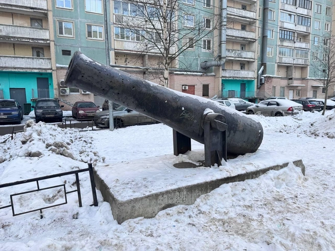 Инспекторы ГАТИ нашли на детской площадке в Петербурге пушку XIX века. «Фонтанка» знает про другие | Источник: ГАТИ