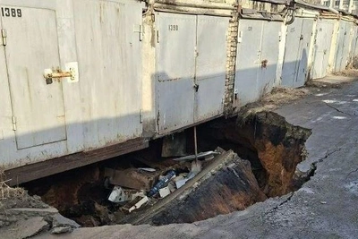 Названа причина провала грунта над тоннелем метротрама