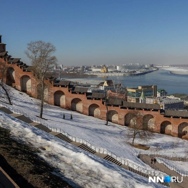 На территории кремля снега ещё хватает! | Источник: Наталья Бурухина / NN.RU