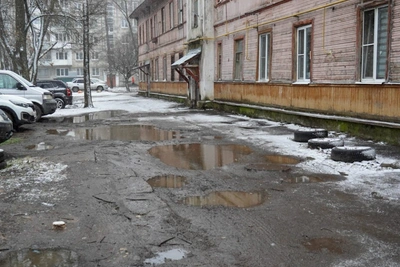 Подготовка к ремонту дворов в Вологде по программе ФКГС