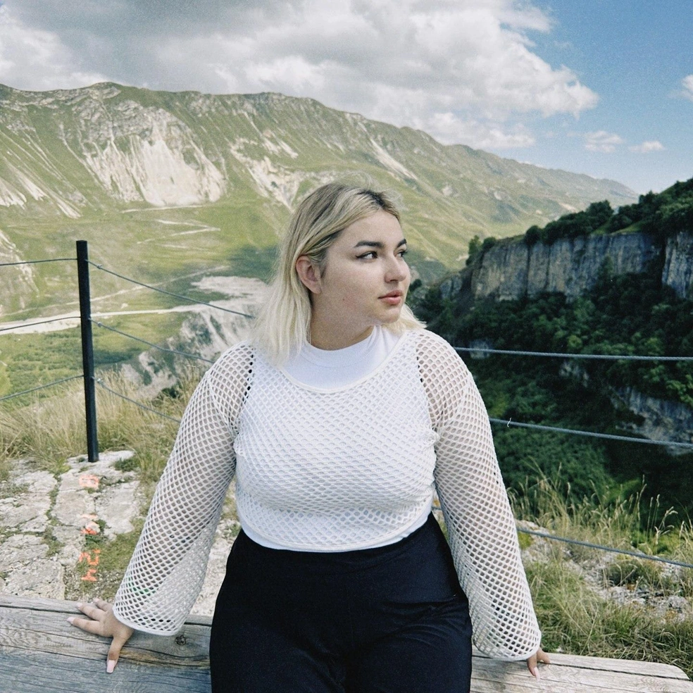 После проекта Арина начала постепенно поправляться | Источник: kiselevva.ari / Instagram (экстремистская организация, деятельность запрещена на территории РФ)