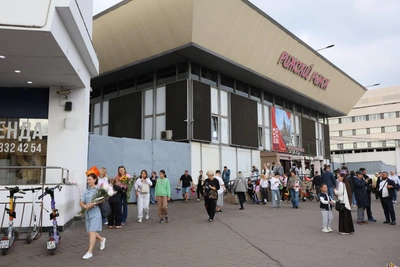 Сколько стоят букеты на Рижском рынке к 1 сентября