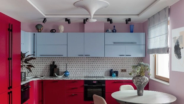 Московская квартира 110 м² с настенной росписью