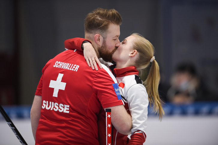 Лед и пламя: в Дудинке прошел Международный турнир по керлингу Arctic Curling Cup 2021