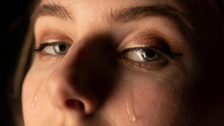 Женская сила: как слезы влияют на мужчин