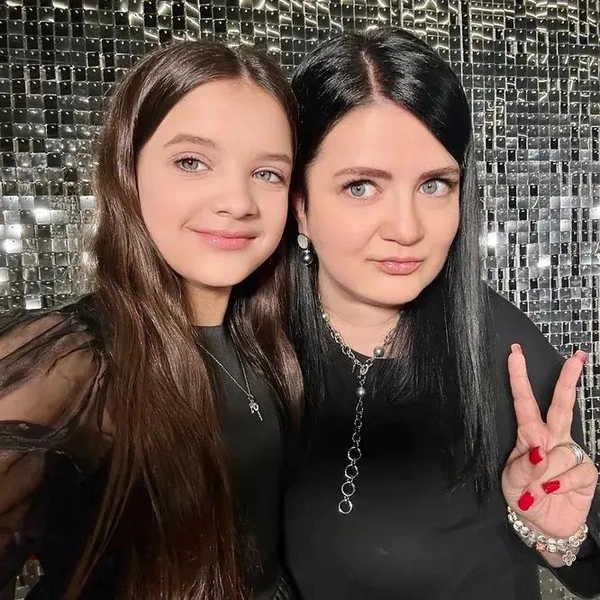 Маша Янковская с мамой Алиной