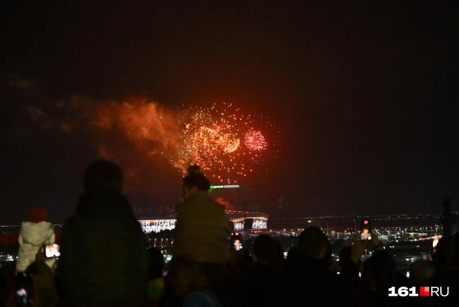 Этот вид открывается со смотровой площадки на улице Седова | Источник: Евгений Вдовин / 161.RU