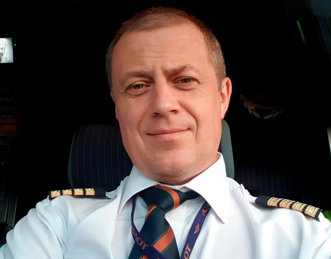 Волонтёр, спустившийся с небес | www.fontanka.ru