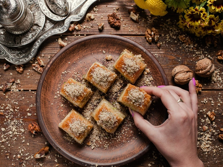 Вкуснее, чем в ресторане: лучший рецепт домашней пахлавы, с которым справятся даже начинающие