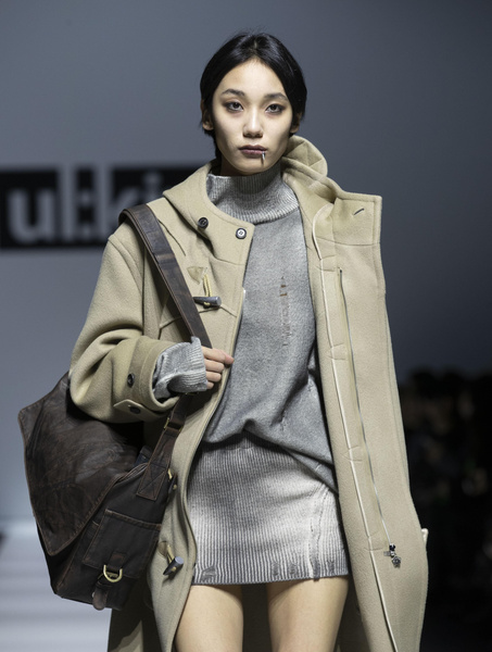 Смело и дерзко: 7 лучших бьюти-трендов с Недели моды в Сеуле осень-зима 2024