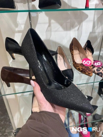 «Сияшки» в Ascania за 4&nbsp;190 рублей (старая цена 5&nbsp;990 рублей) | Источник: Алёна Золотухина / NGS.RU 