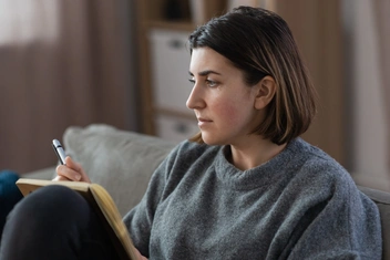 «К тебе, мама»: история насилия длиною в детство. Часть 3