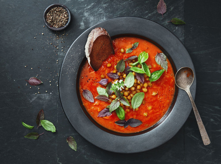 Фото №1 - Рецепт недели: холодный суп из маринованных томатов
